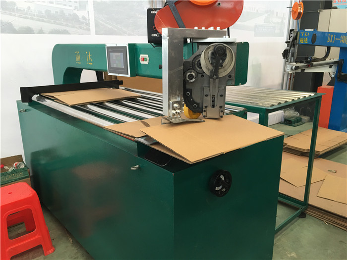 Manual Servo Carton Stitching Machine / Semi Automatic Box Stitching Machine